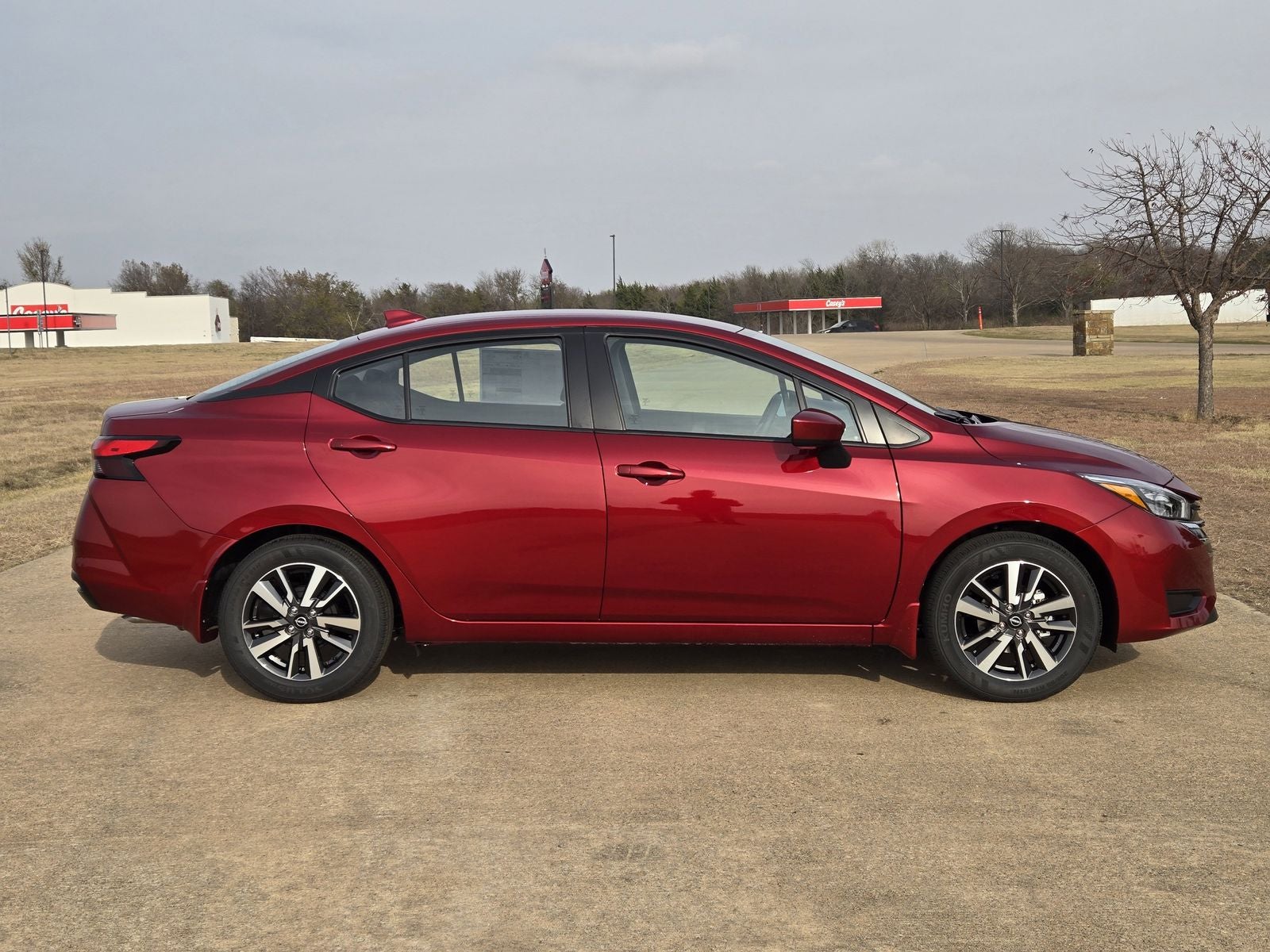2025 Nissan Versa 1.6 SV
