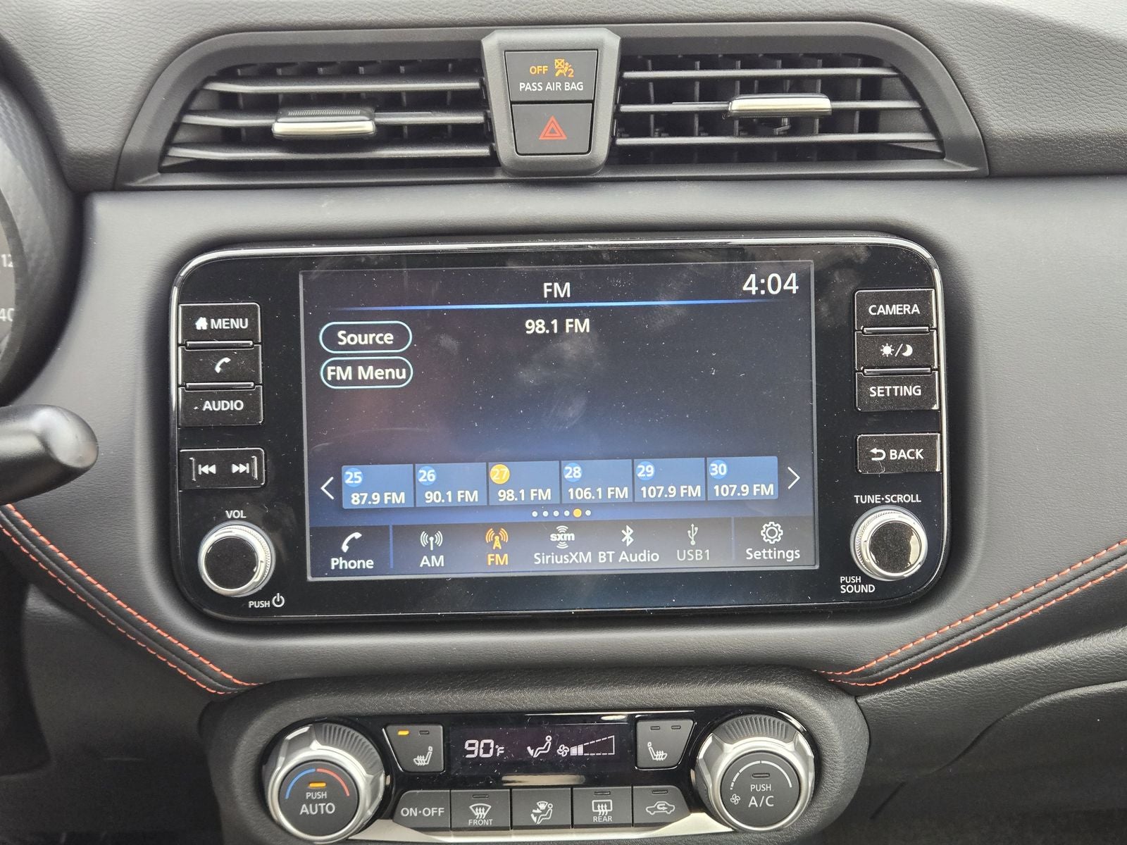 2025 Nissan Versa 1.6 SR