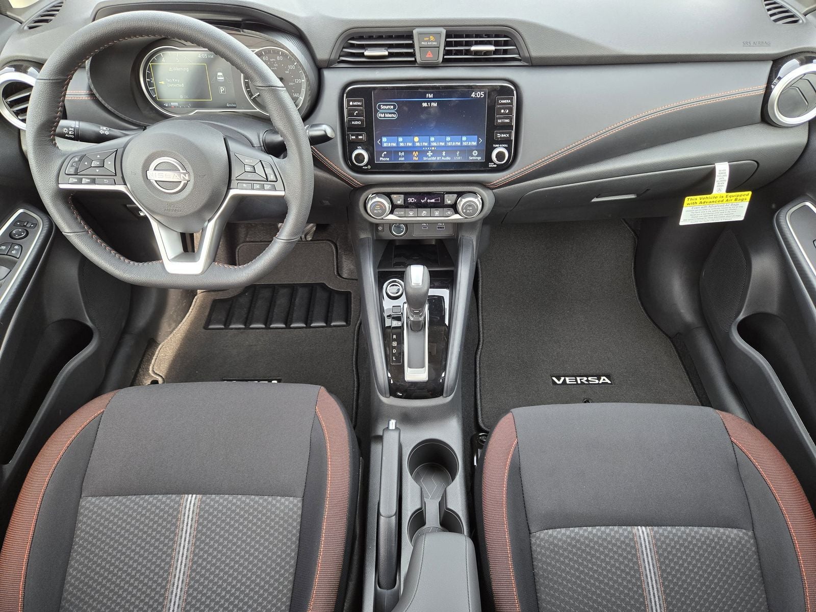 2025 Nissan Versa 1.6 SR