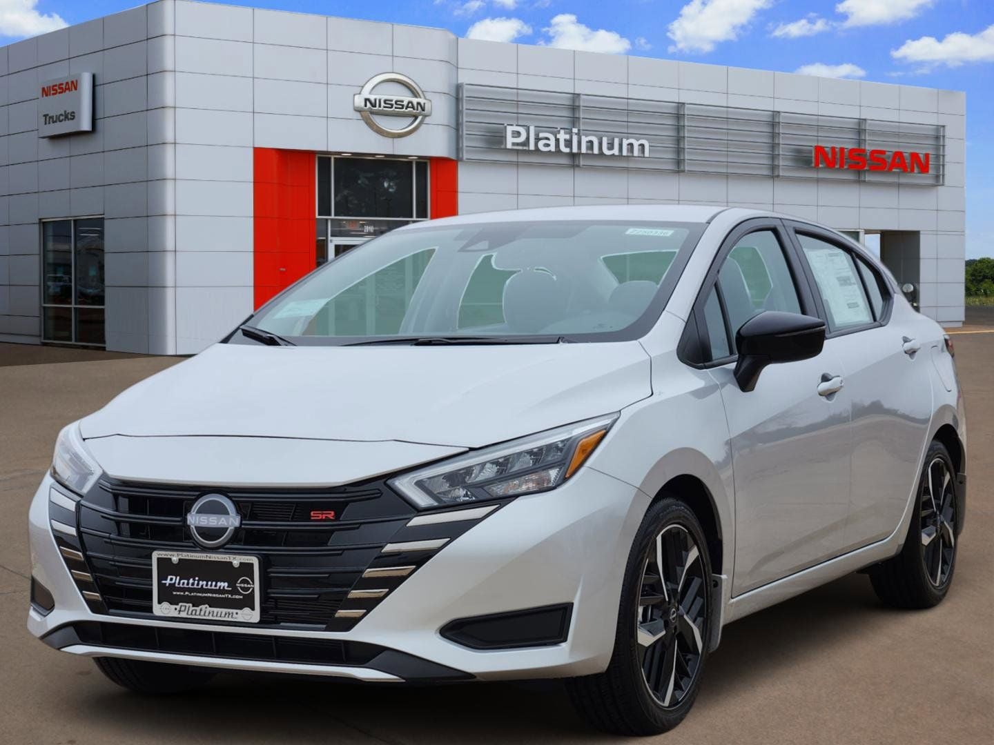 2025 Nissan Versa 1.6 SR