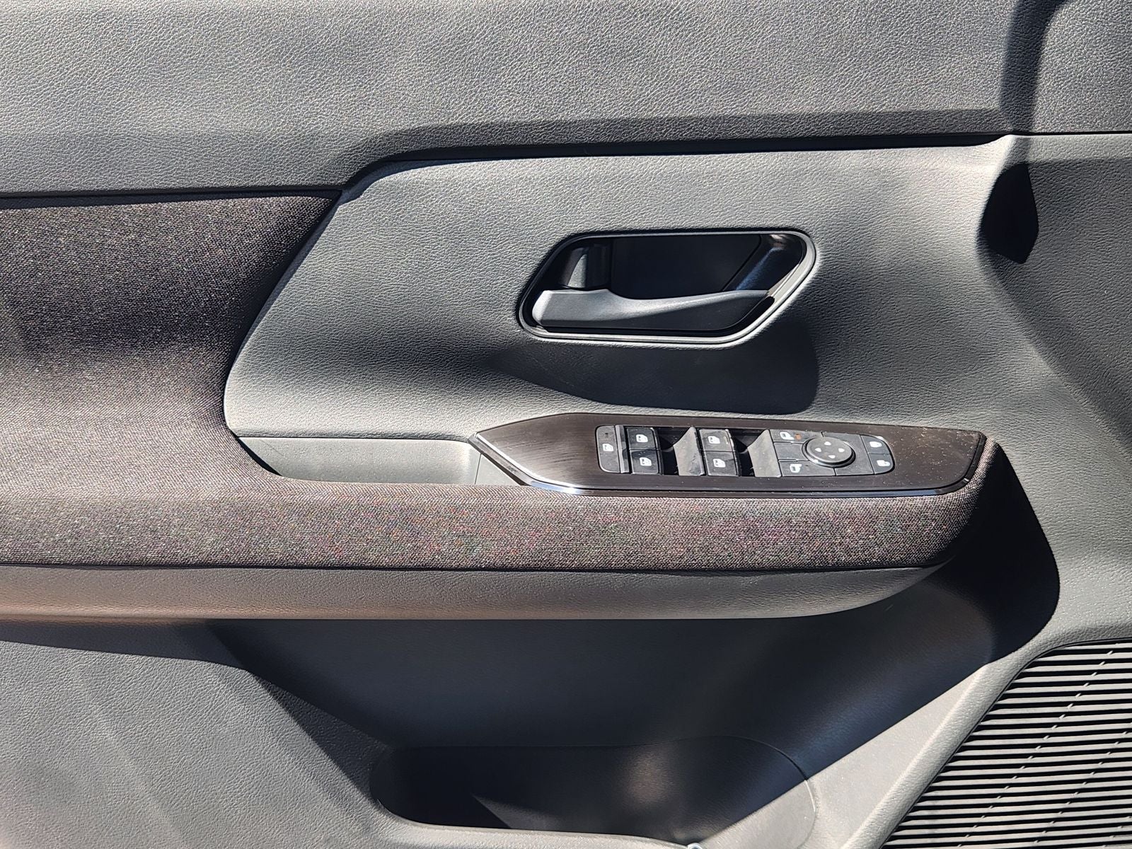 2027 Nissan Kicks S