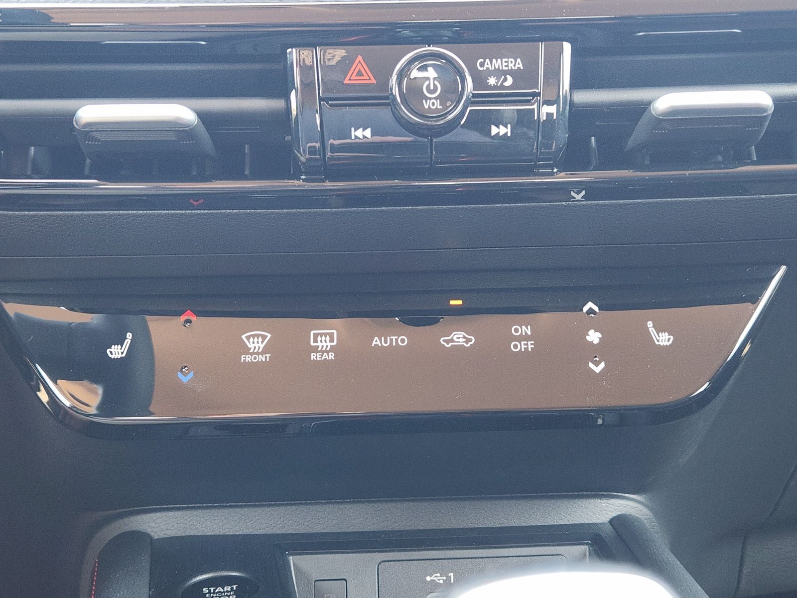 2027 Nissan Kicks SR