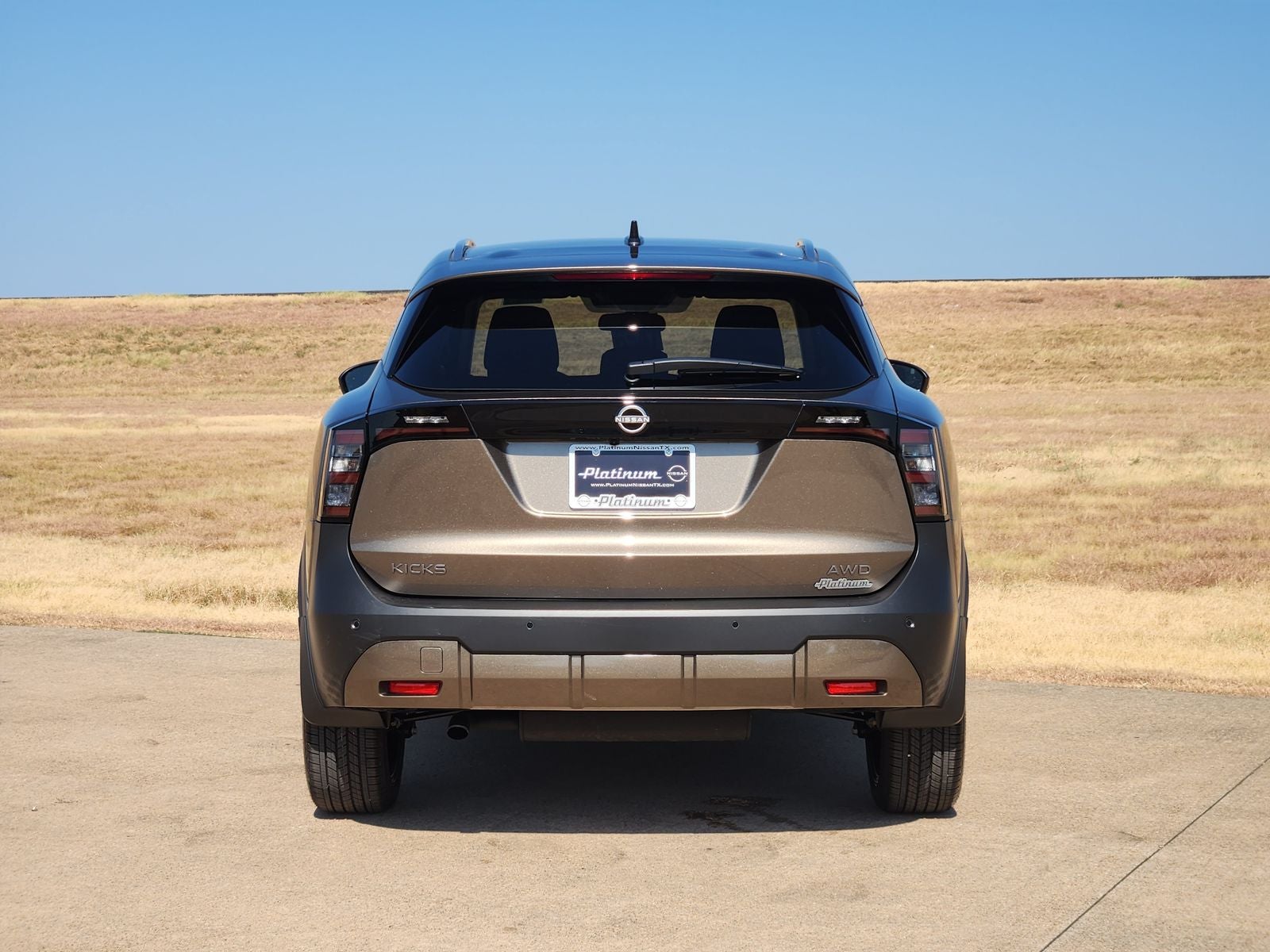 2027 Nissan Kicks SR