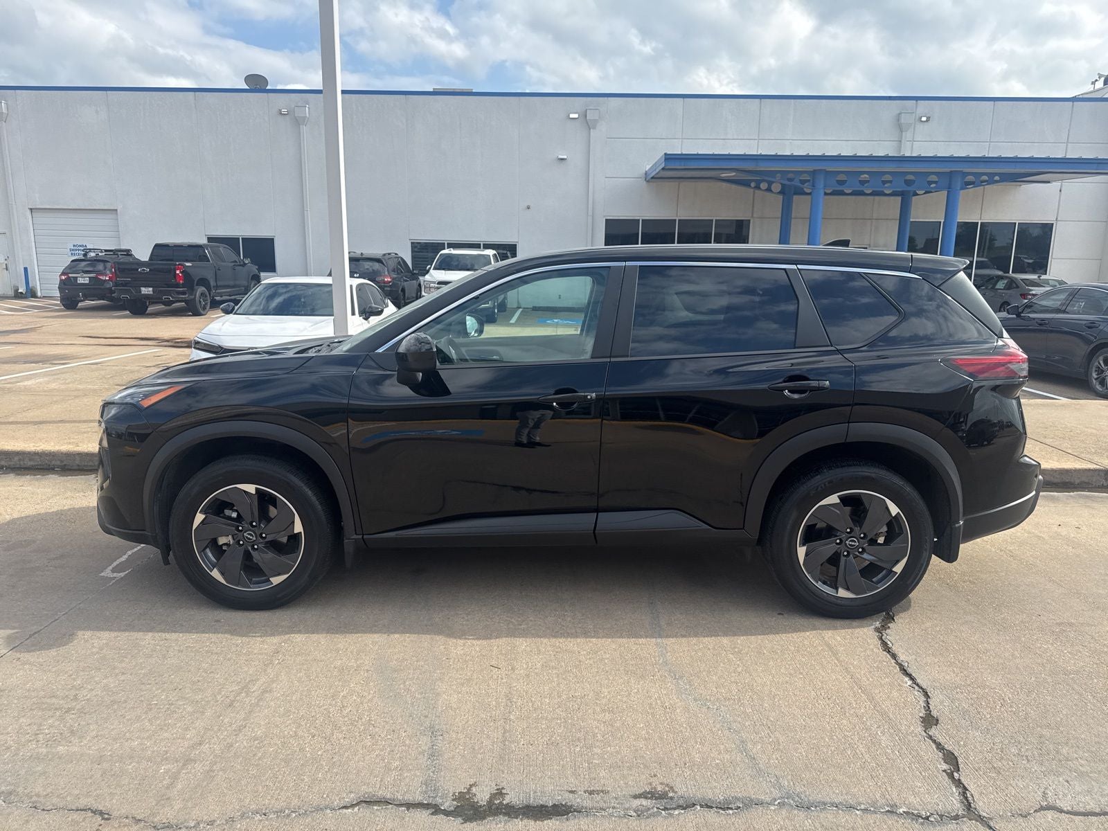 2024 Nissan Rogue SV