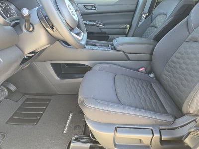 2026 Nissan Pathfinder S