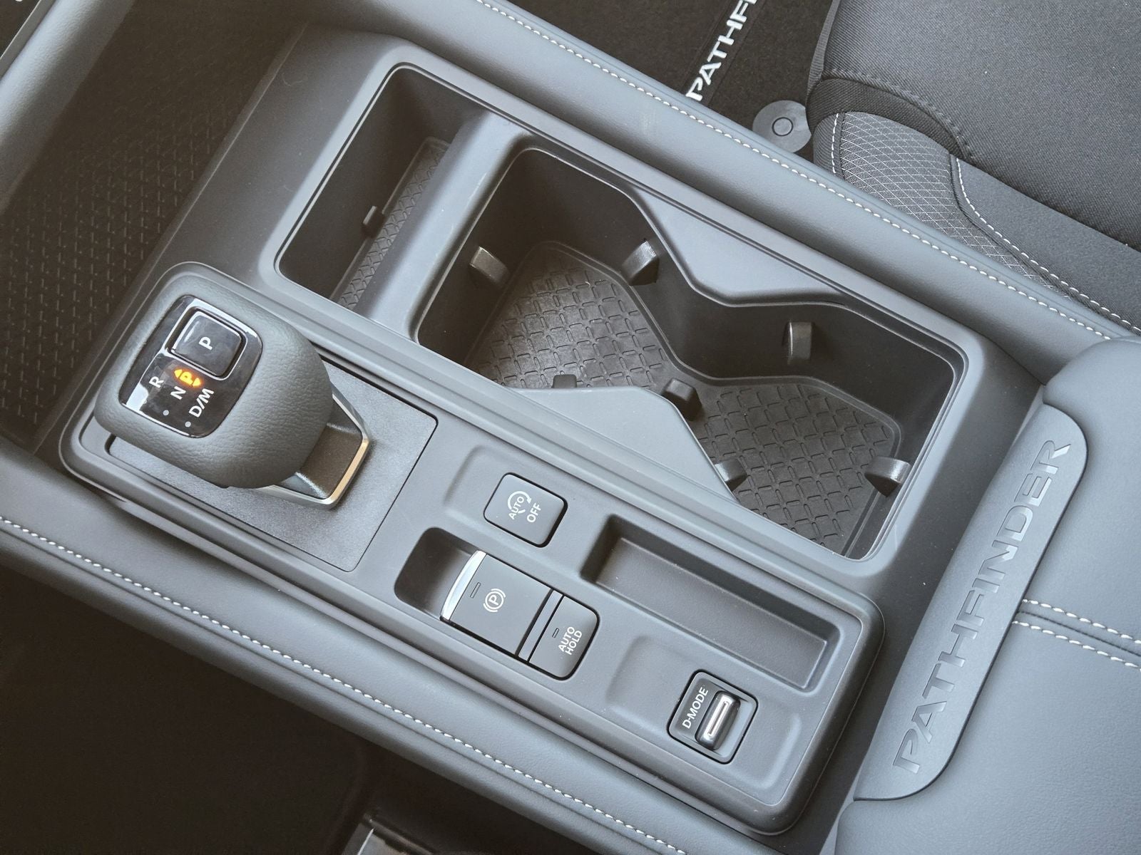 2026 Nissan Pathfinder S