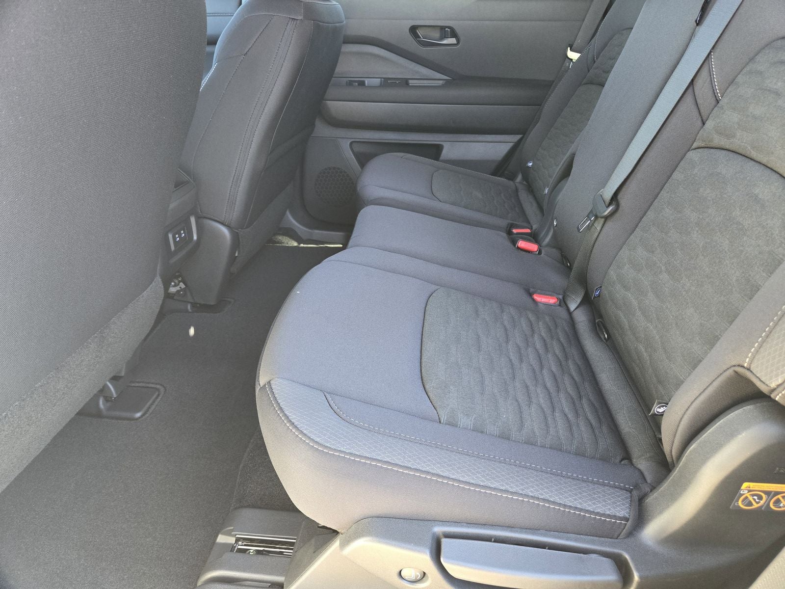 2026 Nissan Pathfinder S