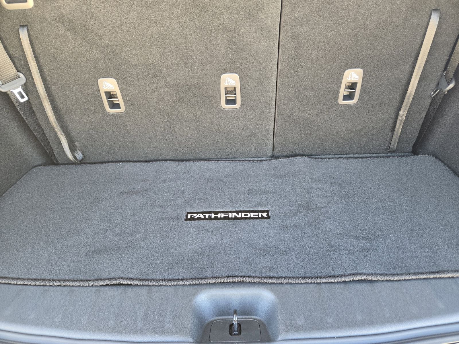 2026 Nissan Pathfinder S