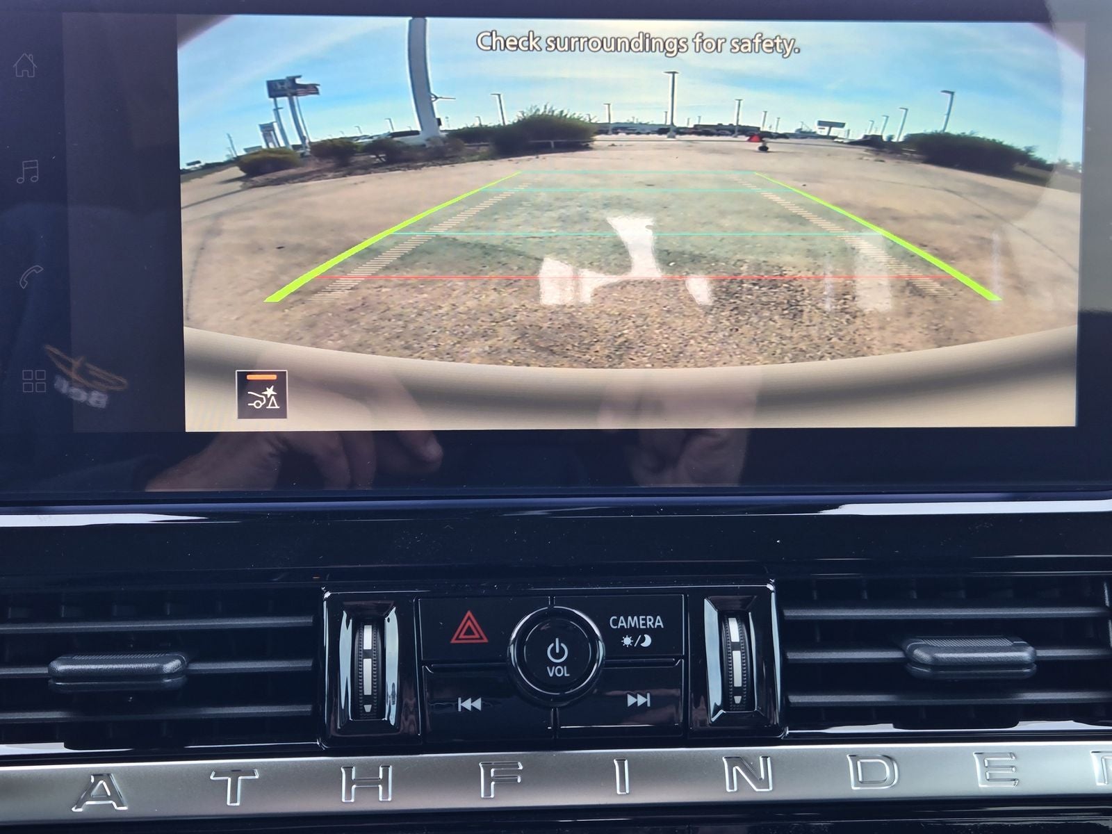 2026 Nissan Pathfinder SV