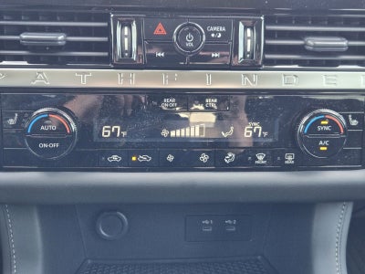 2026 Nissan Pathfinder SV