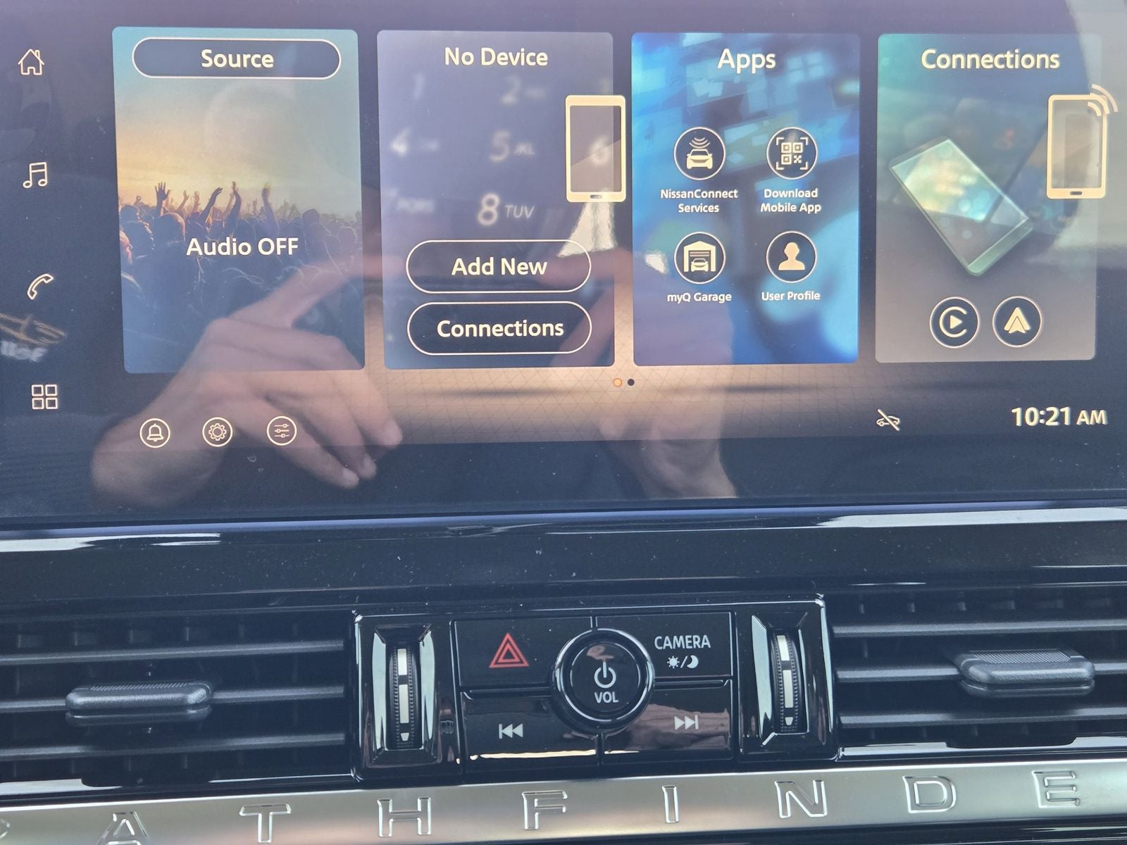 2026 Nissan Pathfinder SV