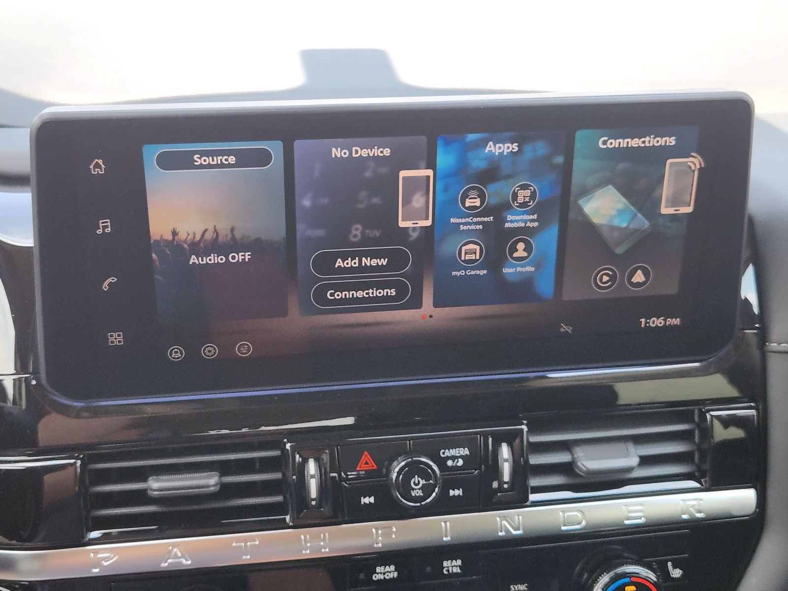 2026 Nissan Pathfinder SV