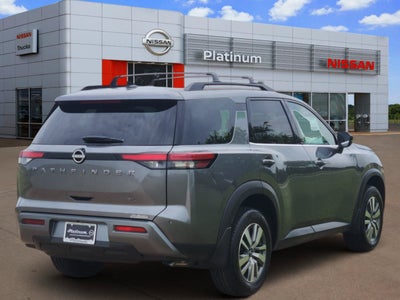 2026 Nissan Pathfinder SL