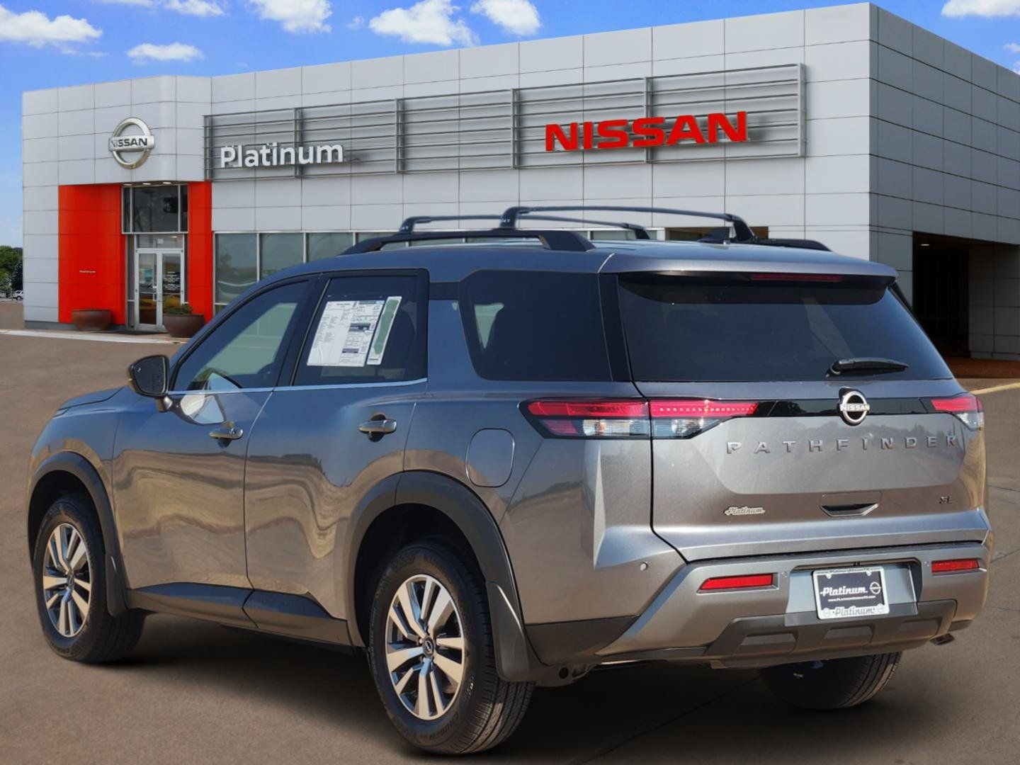 2026 Nissan Pathfinder SL