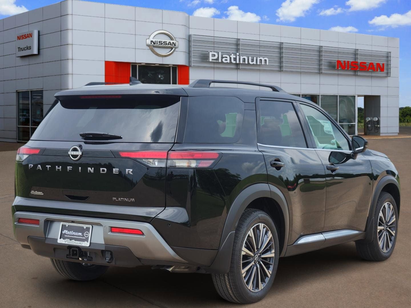 2026 Nissan Pathfinder Platinum