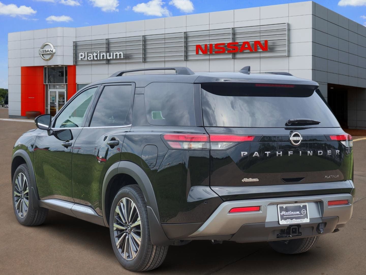 2026 Nissan Pathfinder Platinum