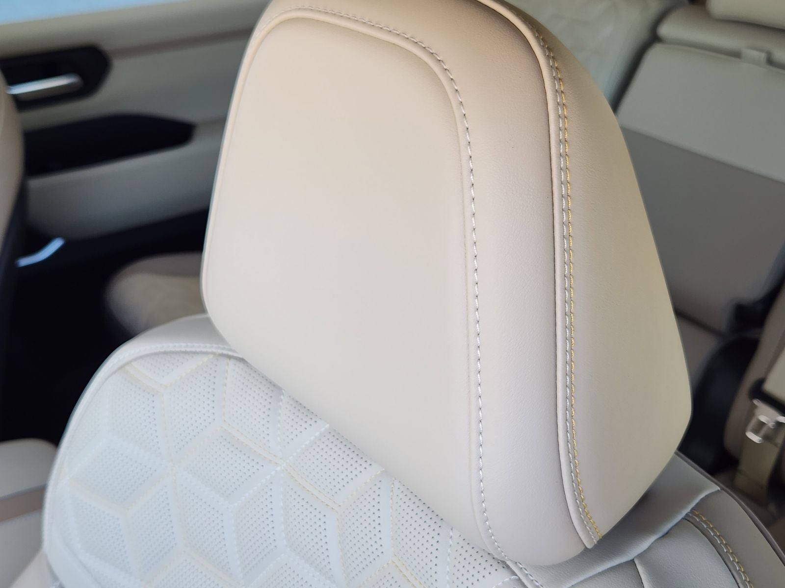 2025 Nissan Armada Platinum