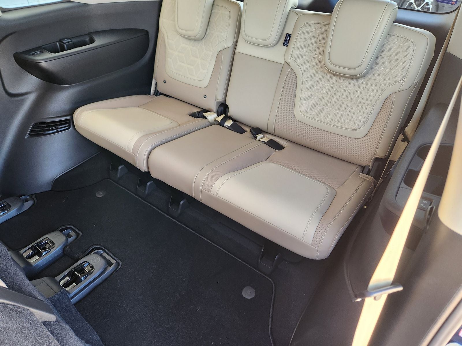 2025 Nissan Armada Platinum