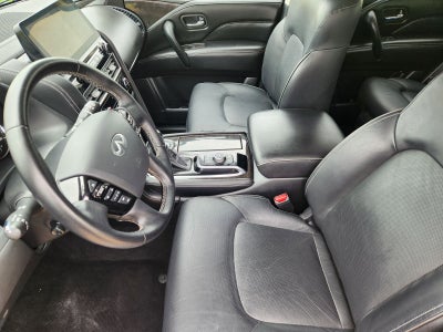 2024 INFINITI QX80 LUXE