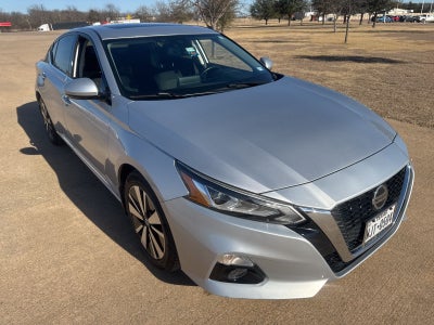 2020 Nissan Altima 2.5 SV