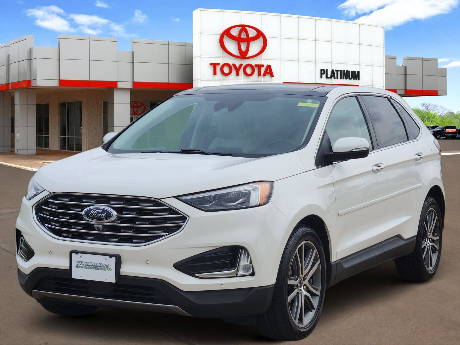 2022 Ford Edge Titanium