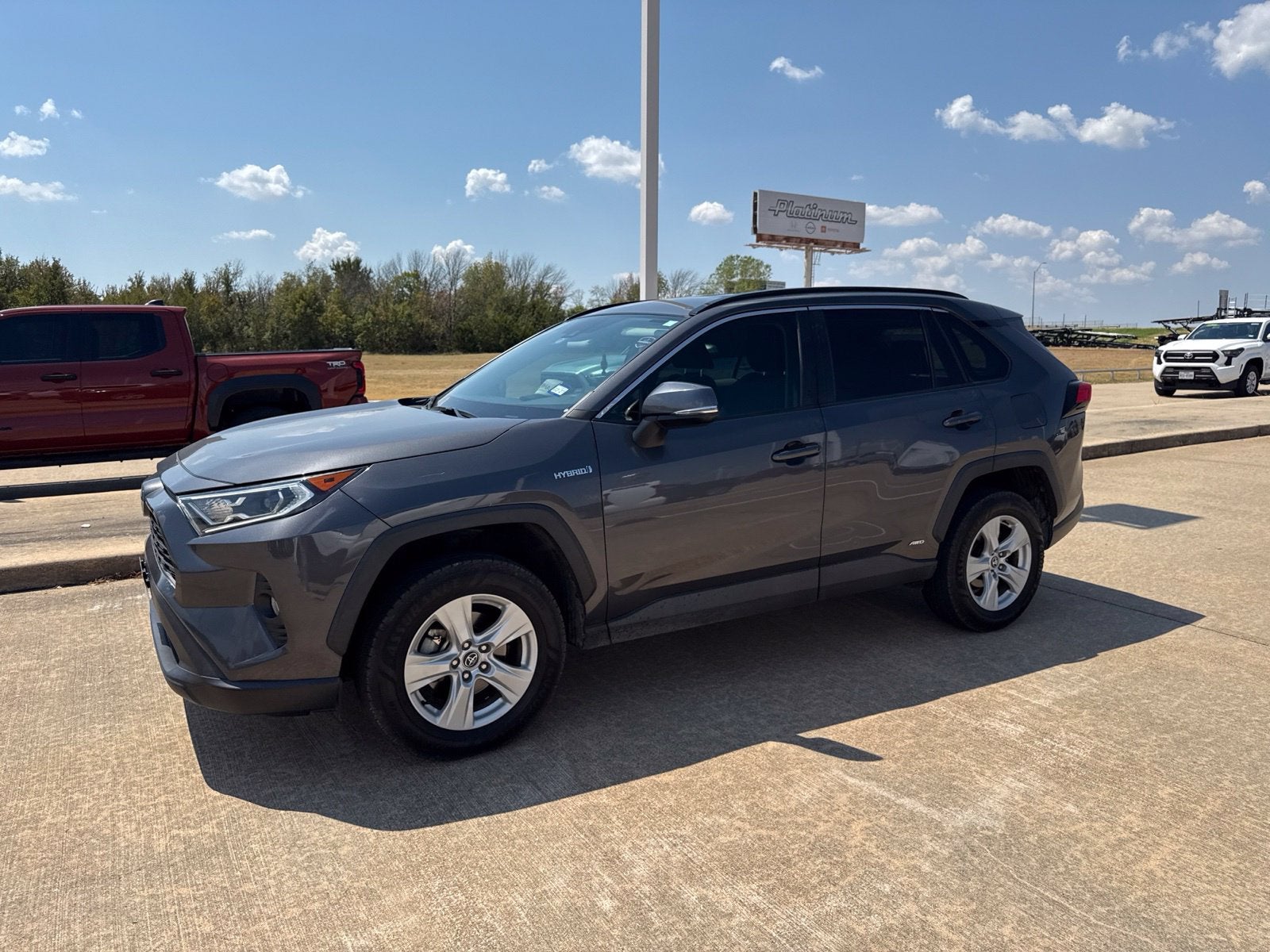 2020 Toyota RAV4 Hybrid XLE