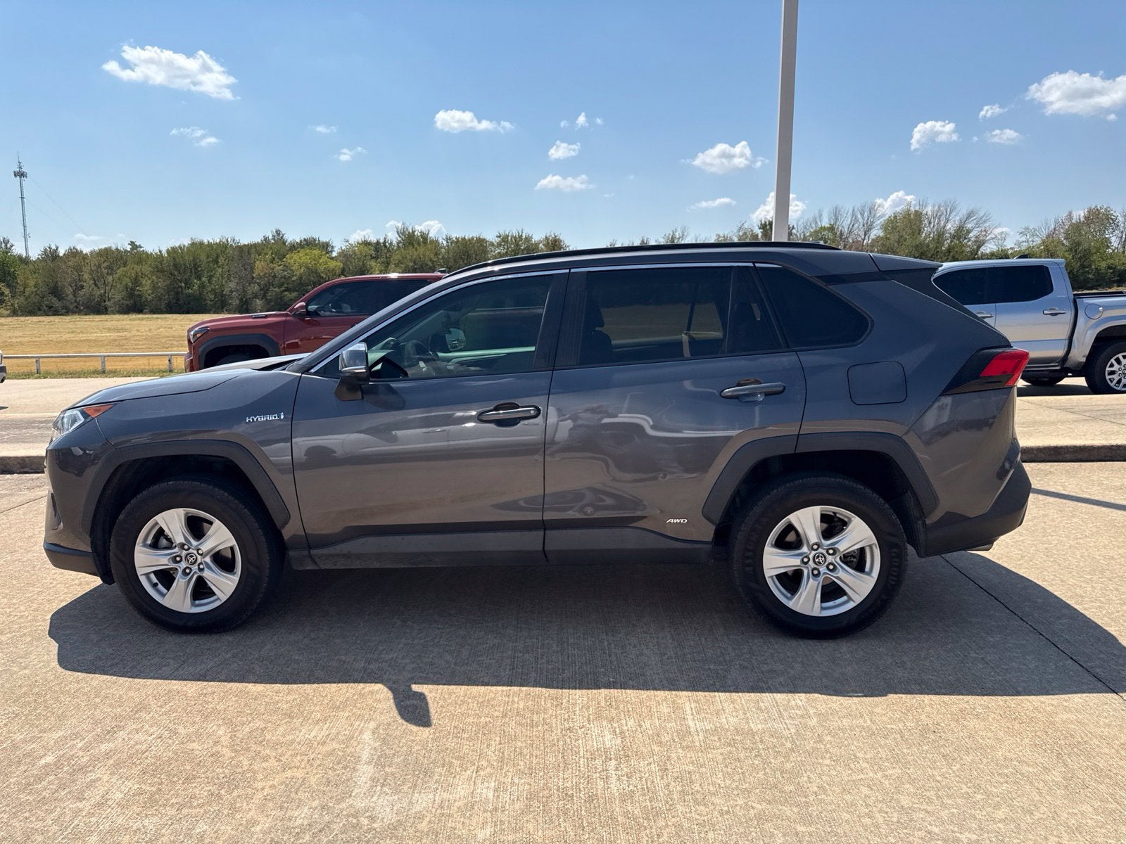 2020 Toyota RAV4 Hybrid XLE