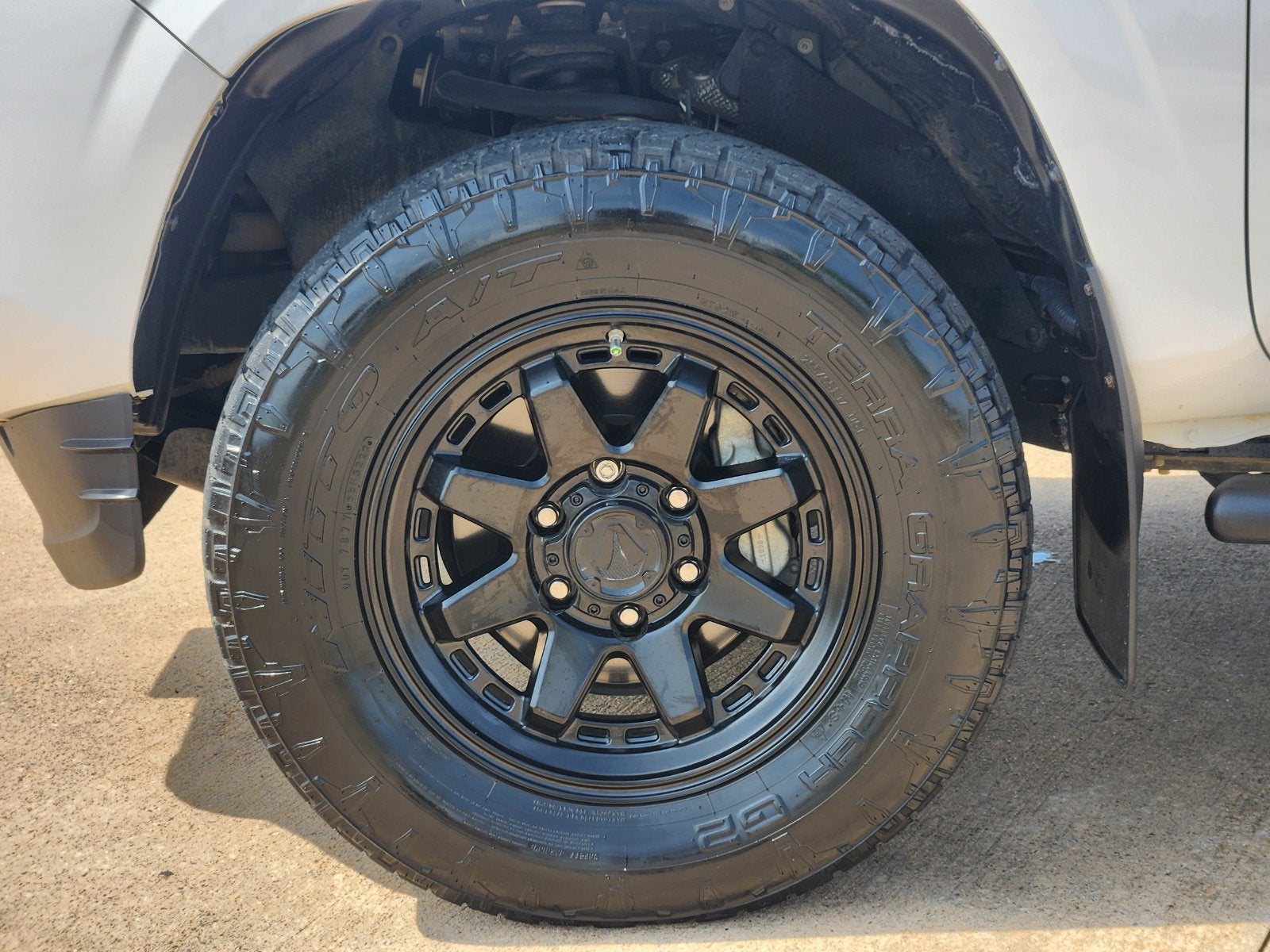 2023 Toyota Tacoma SR V6