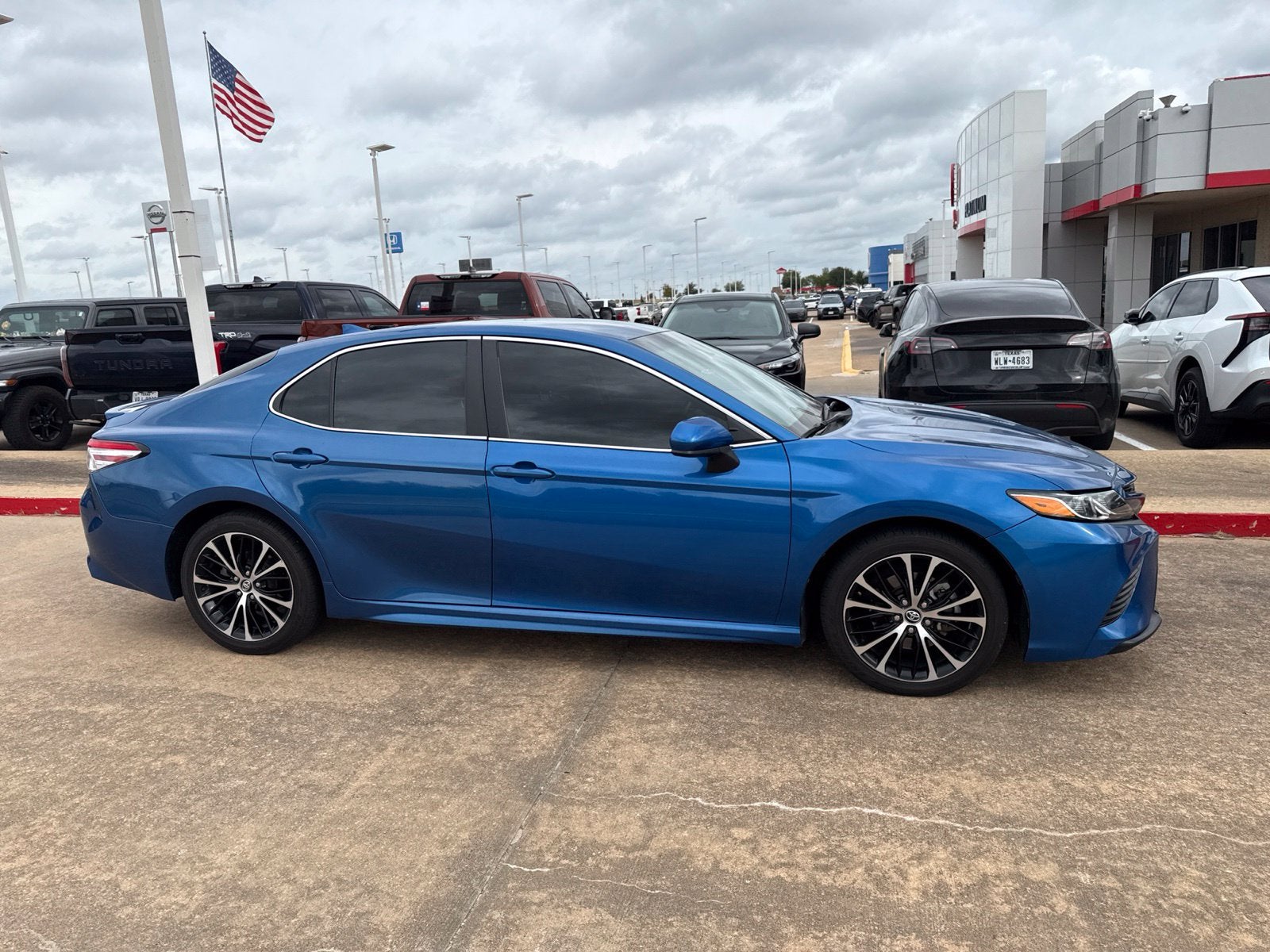 2020 Toyota Camry SE