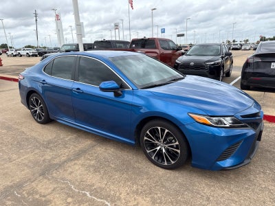 2020 Toyota Camry SE