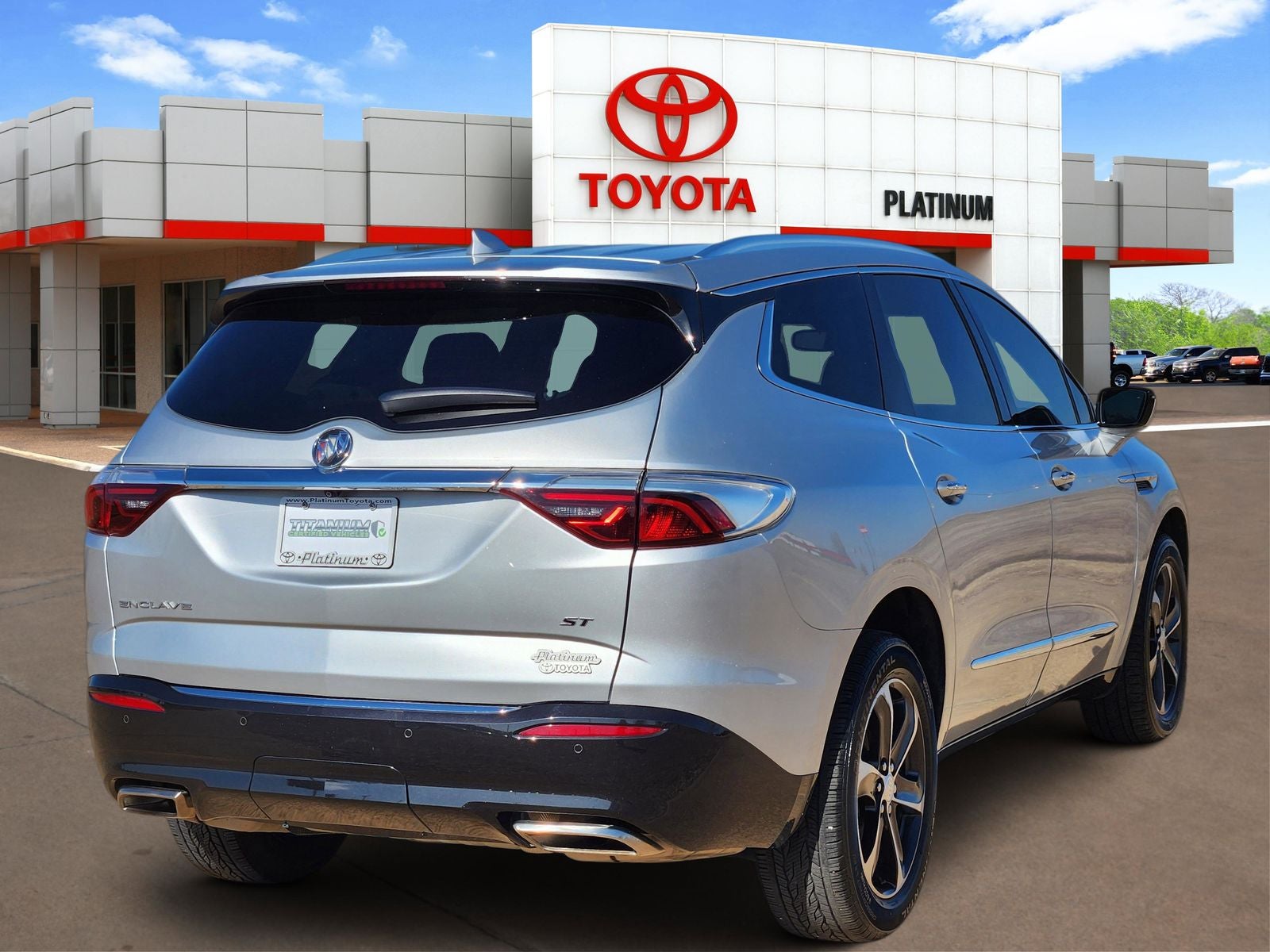 2022 Buick Enclave Essence