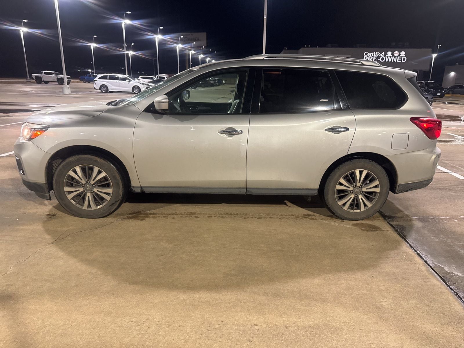 2018 Nissan Pathfinder SL