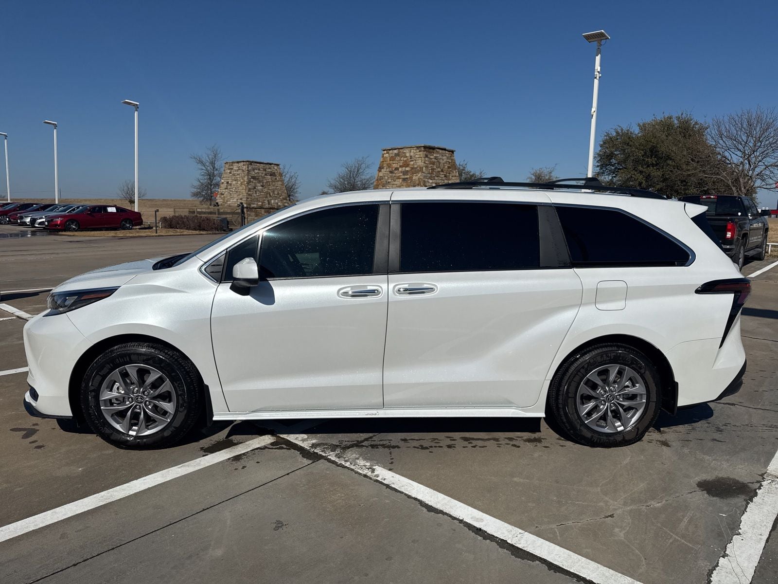 2025 Toyota Sienna XLE
