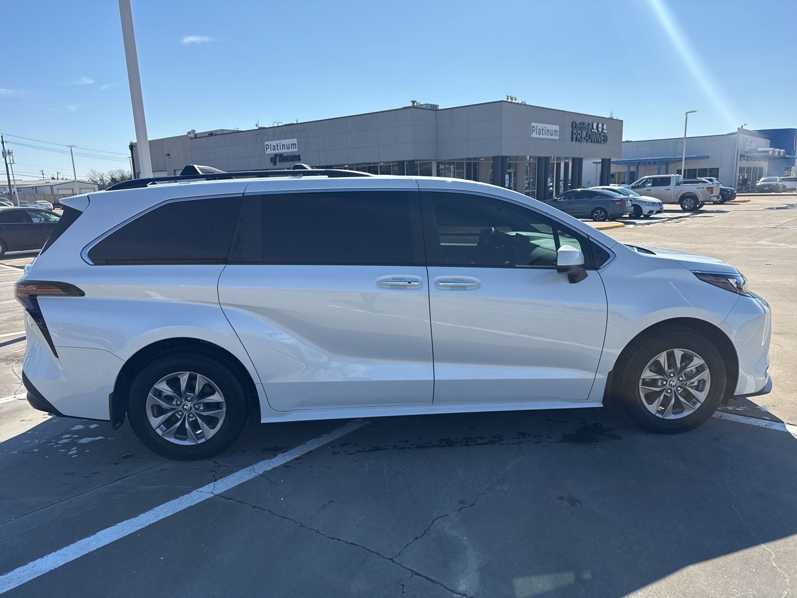 2025 Toyota Sienna XLE