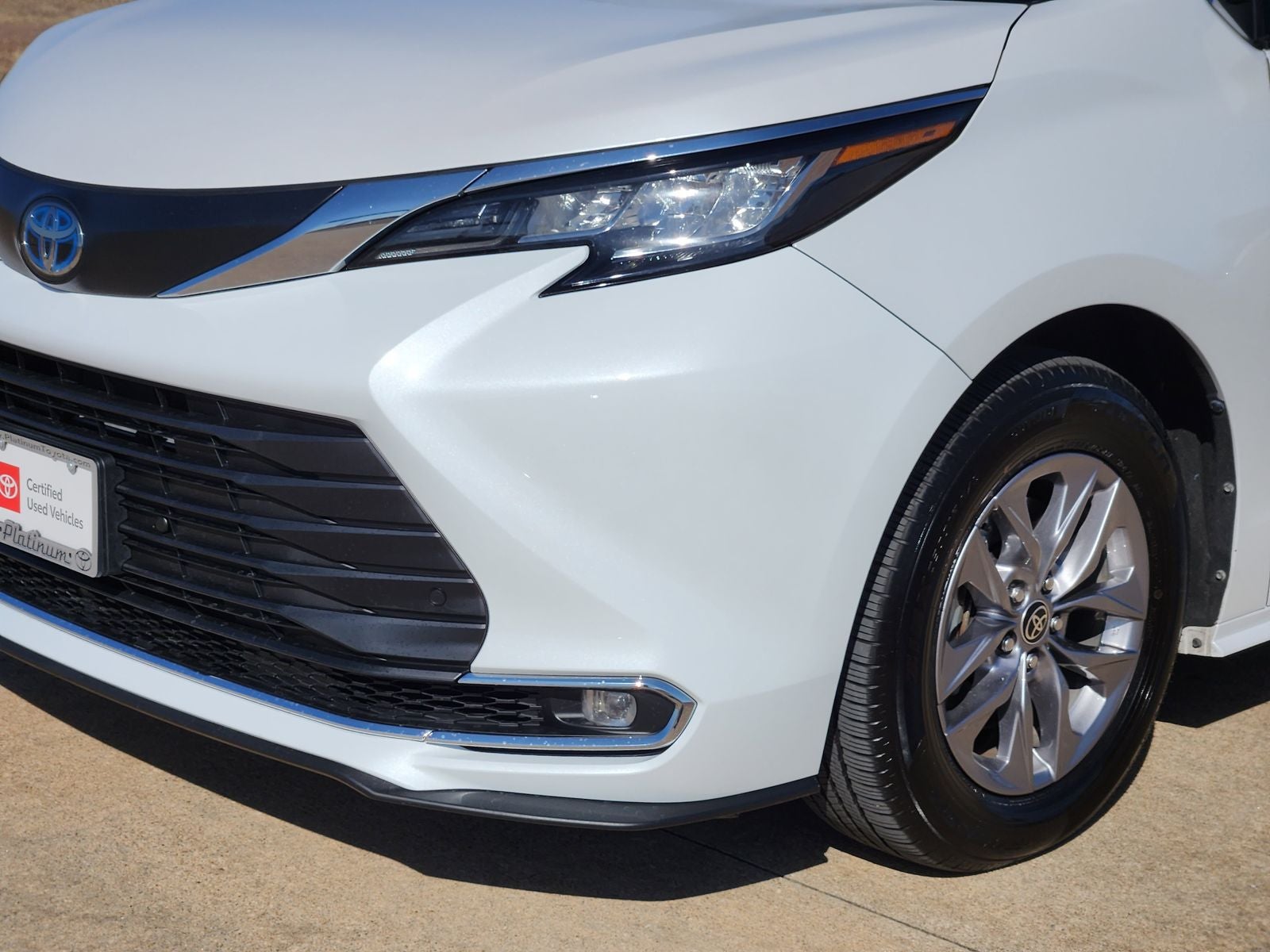 2023 Toyota Sienna XLE