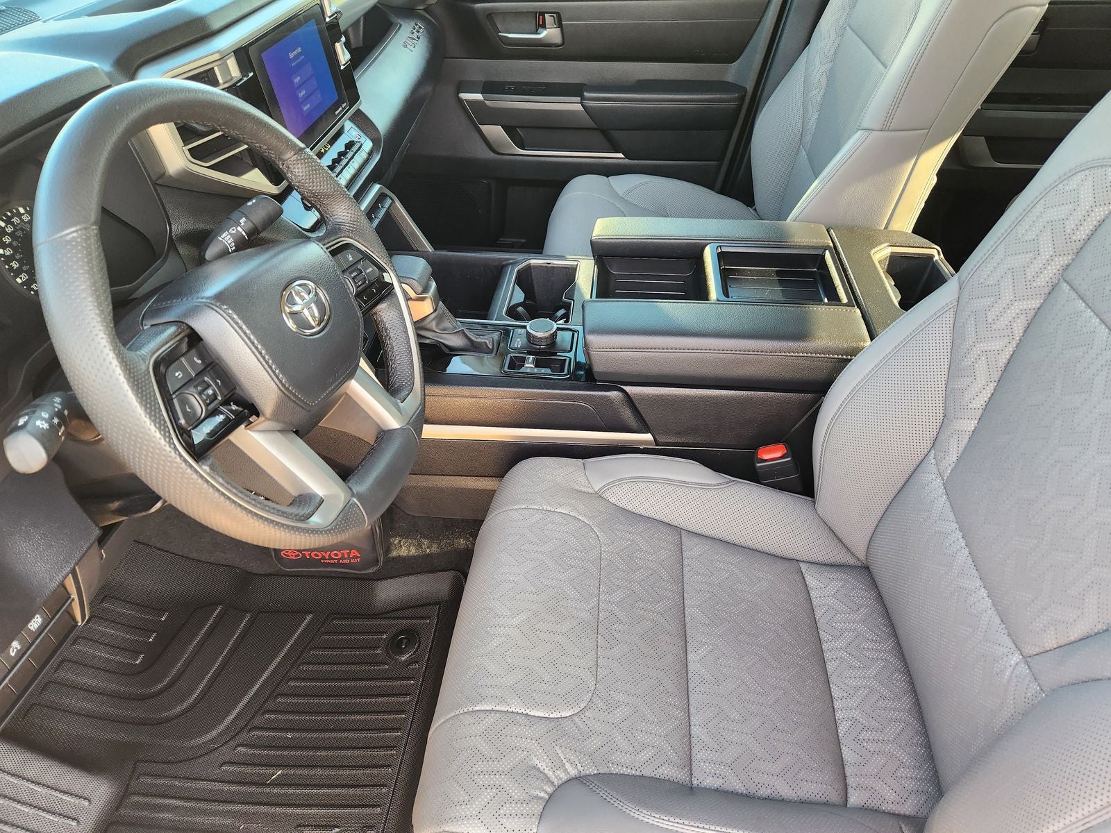 2024 Toyota Tundra 4WD SR5