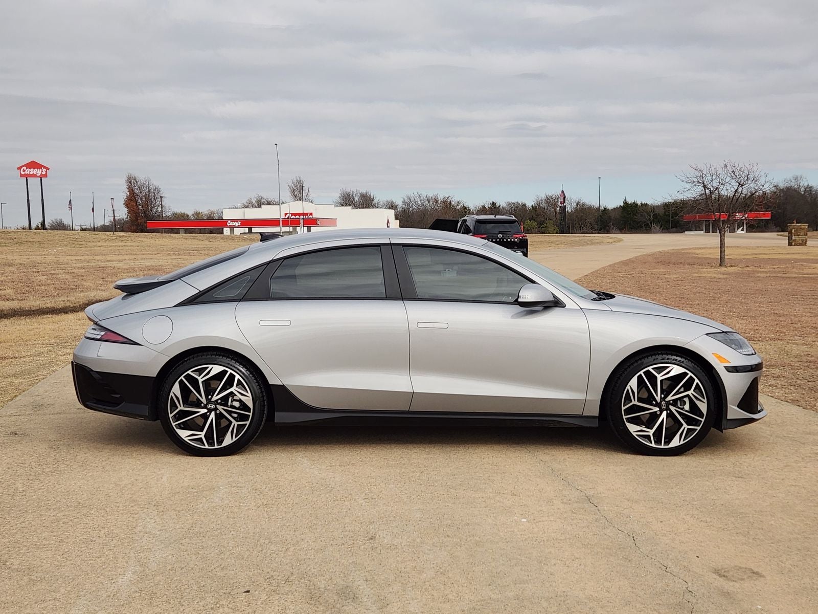 2025 Hyundai IONIQ 6 SEL