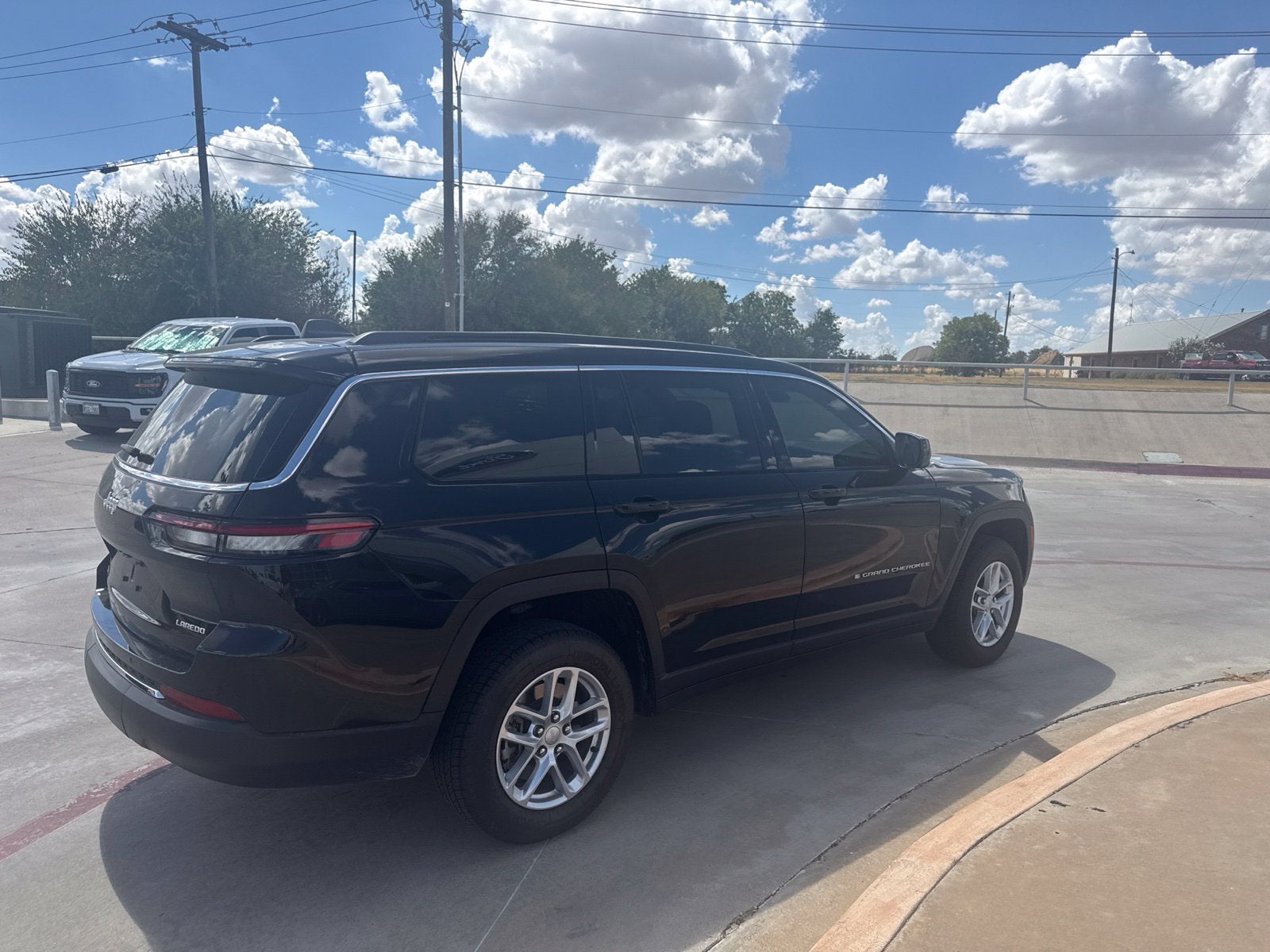 2025 Jeep Grand Cherokee L Laredo