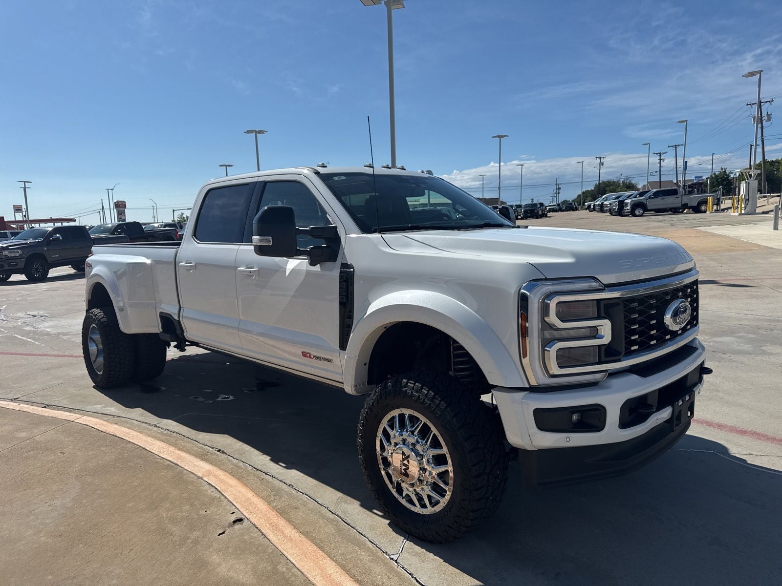 2025 Ford F-450SD Platinum DRW