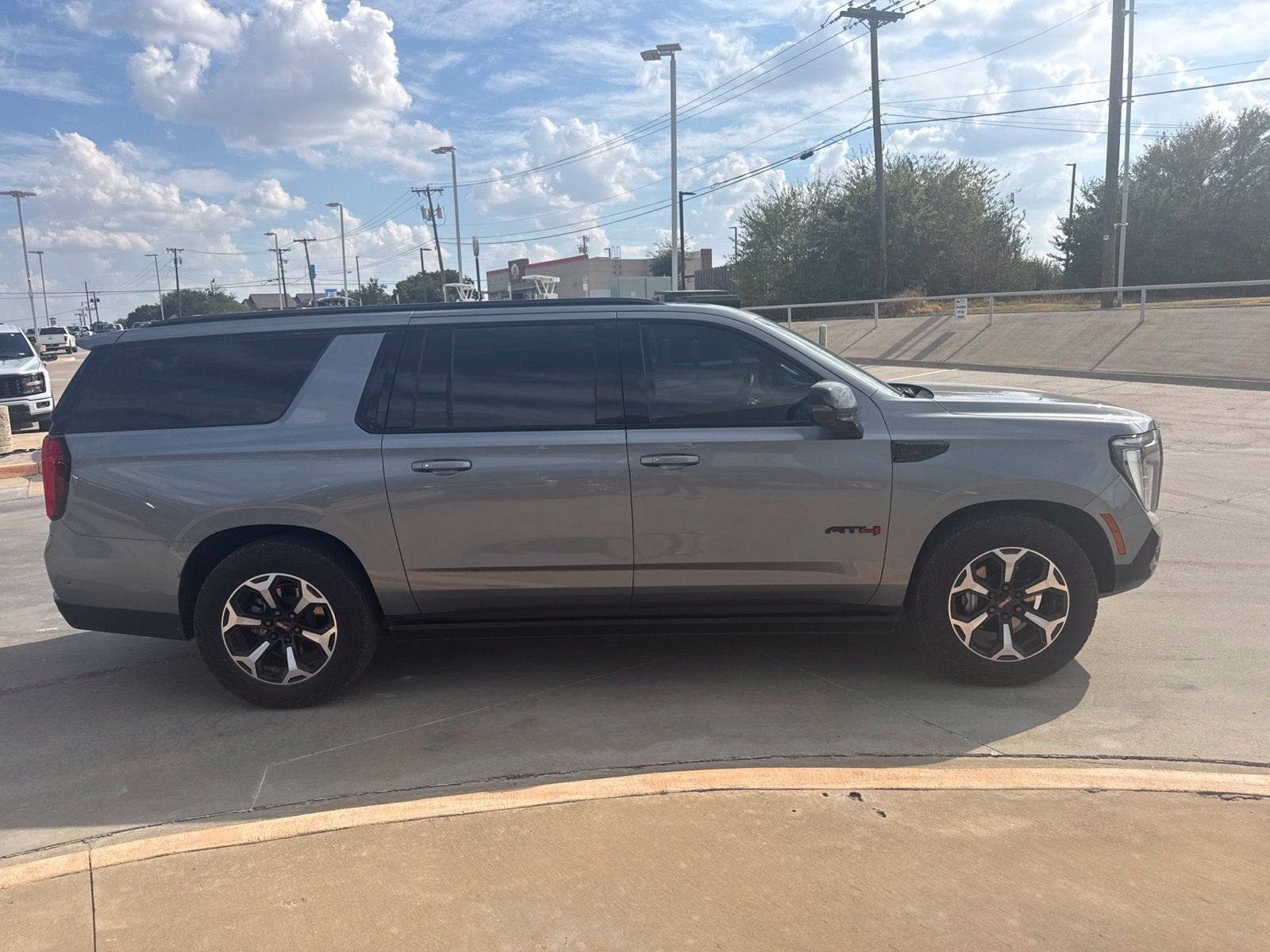 2026 GMC Yukon XL AT4