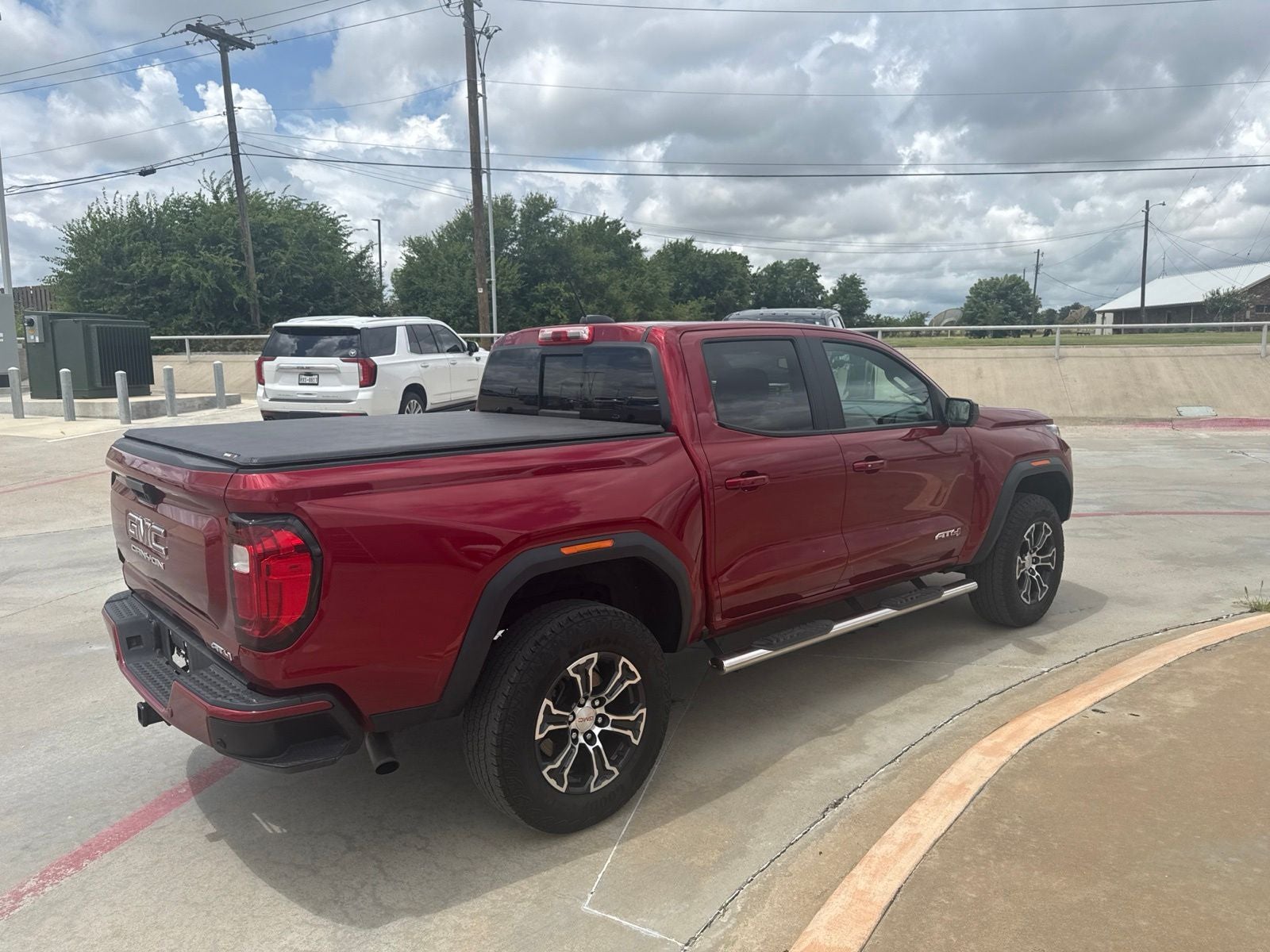 2023 GMC Canyon AT4
