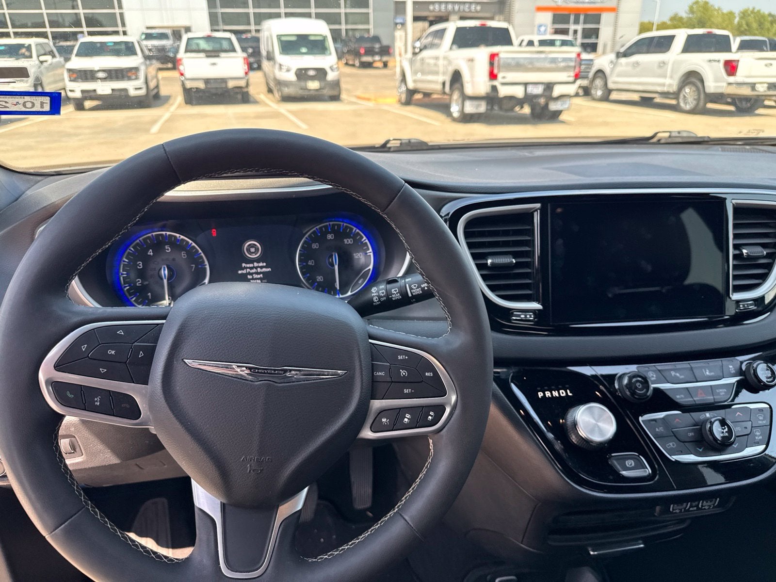 2025 Chrysler Pacifica Select