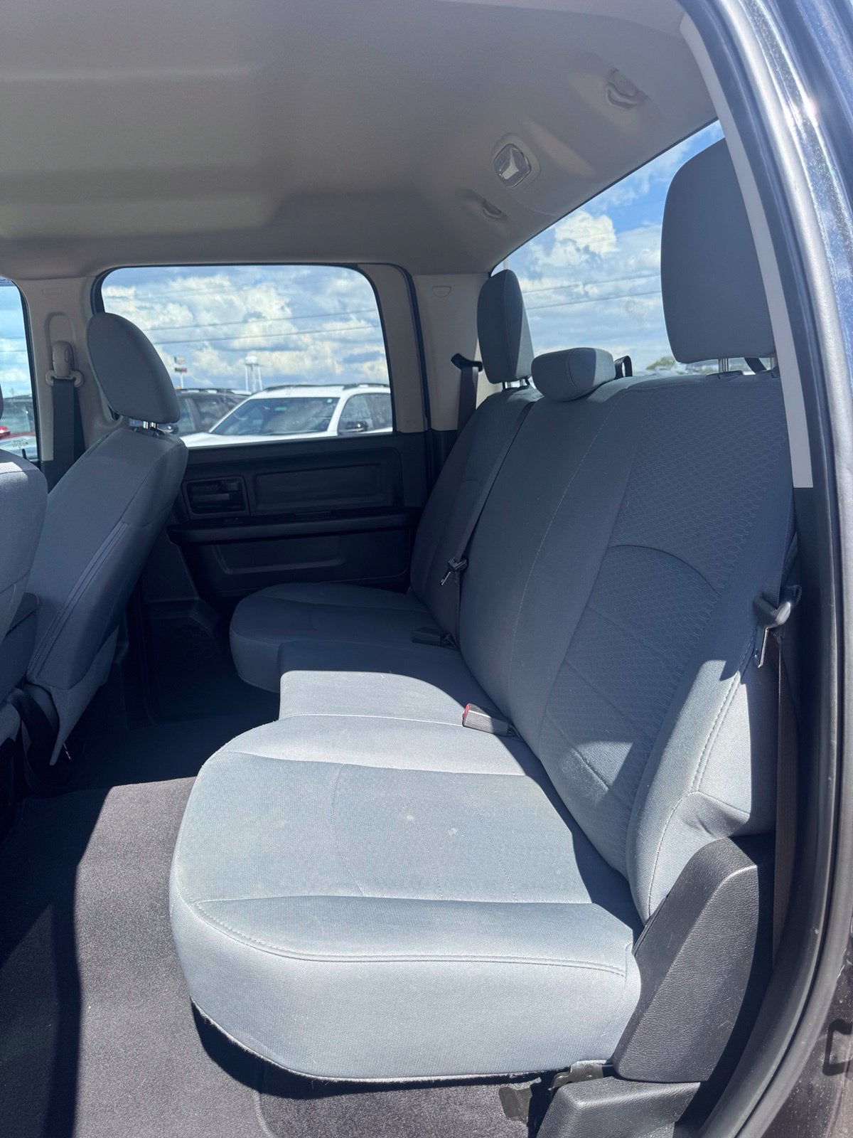 2017 RAM 1500 Express Crew Cab 4x2 5'7" Box