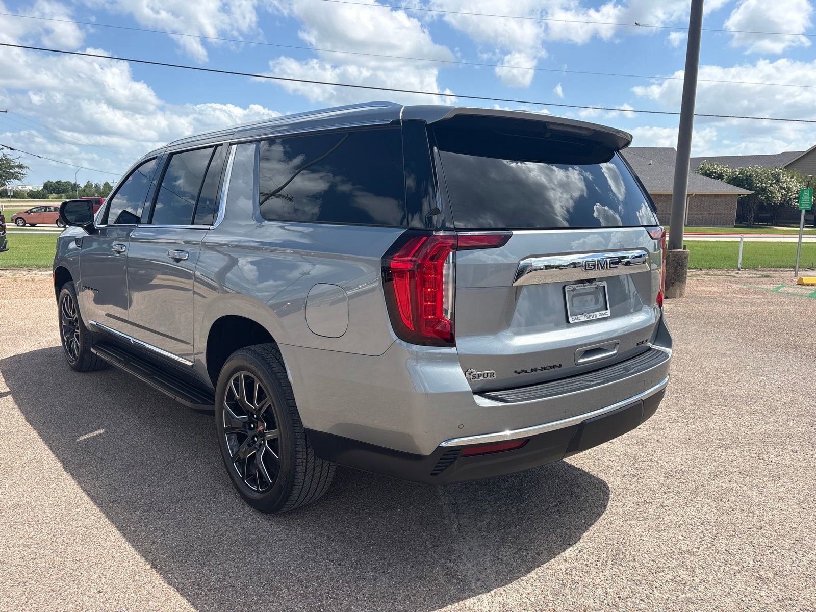 2024 GMC Yukon XL SLT