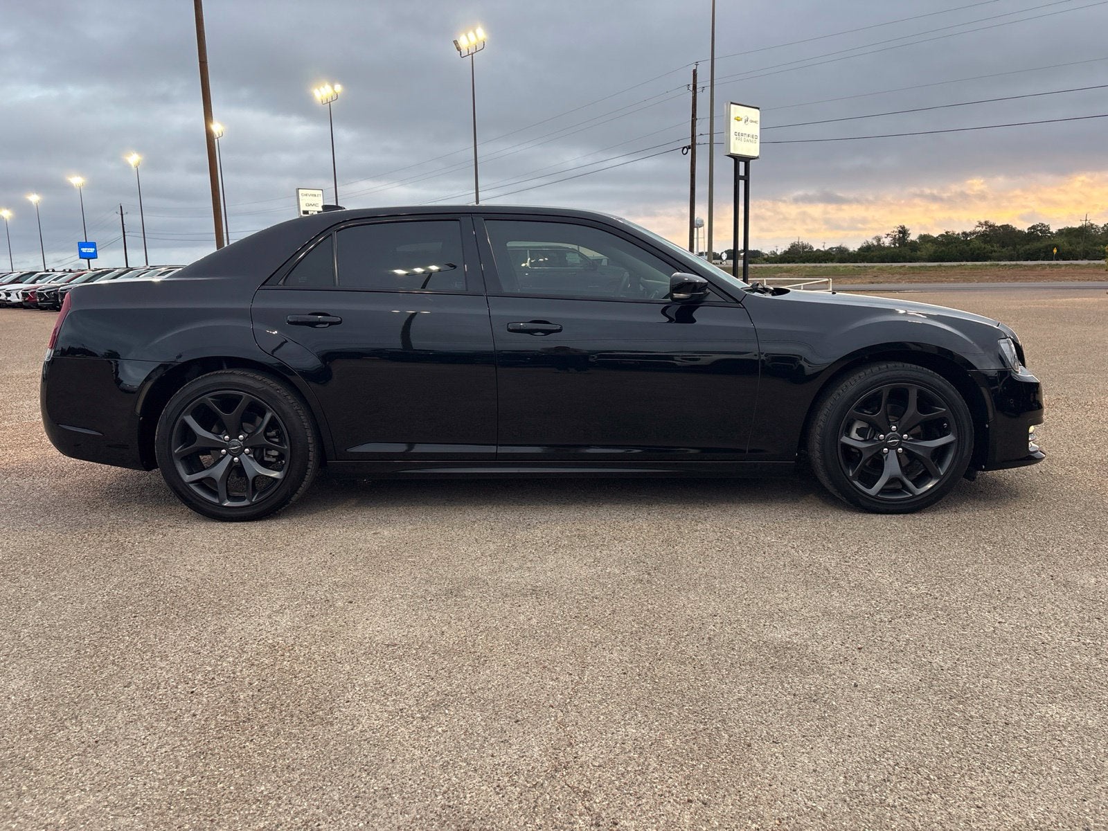 2023 Chrysler 300 Touring L