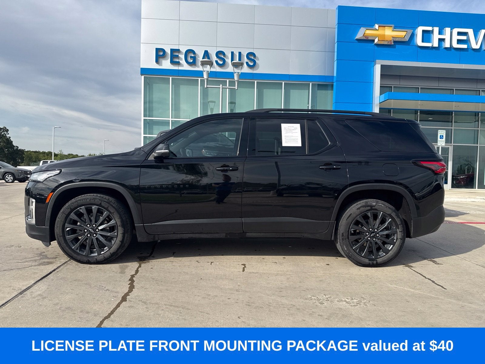 2023 Chevrolet Traverse RS