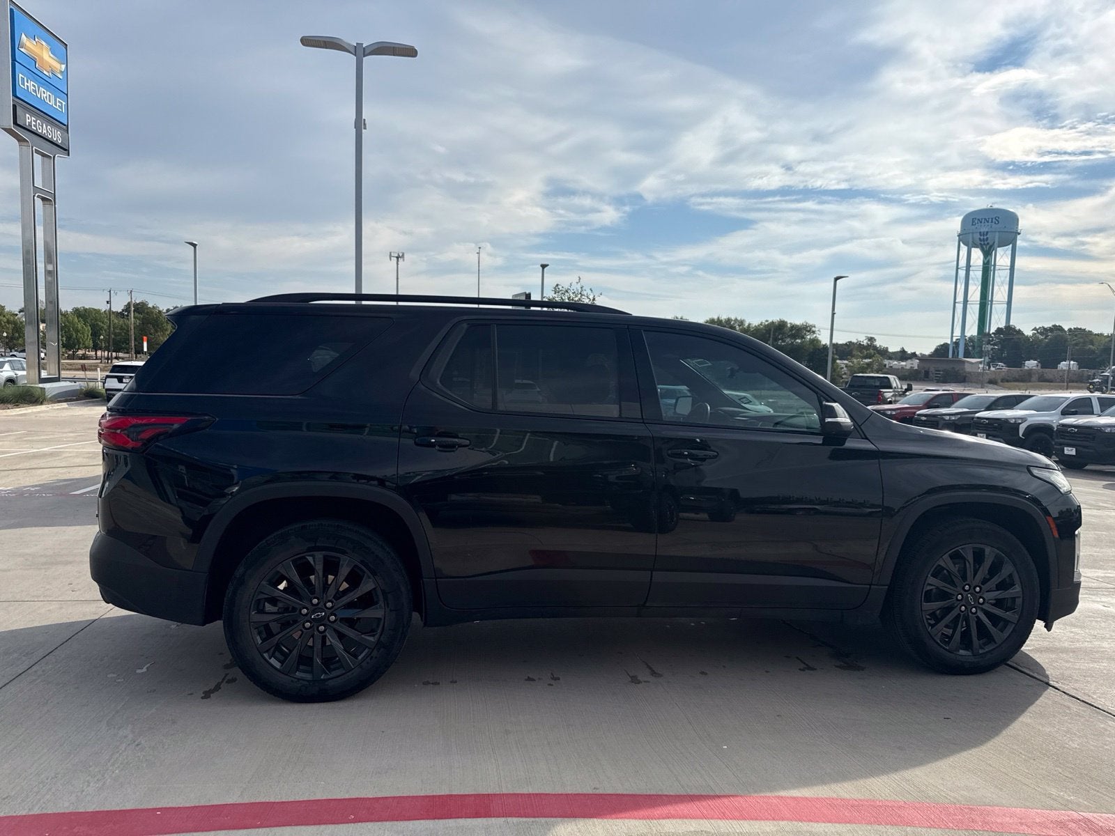 2023 Chevrolet Traverse RS