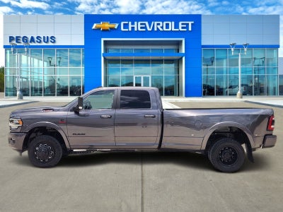 2022 RAM 3500 Laramie Crew Cab 4x4 8' Box