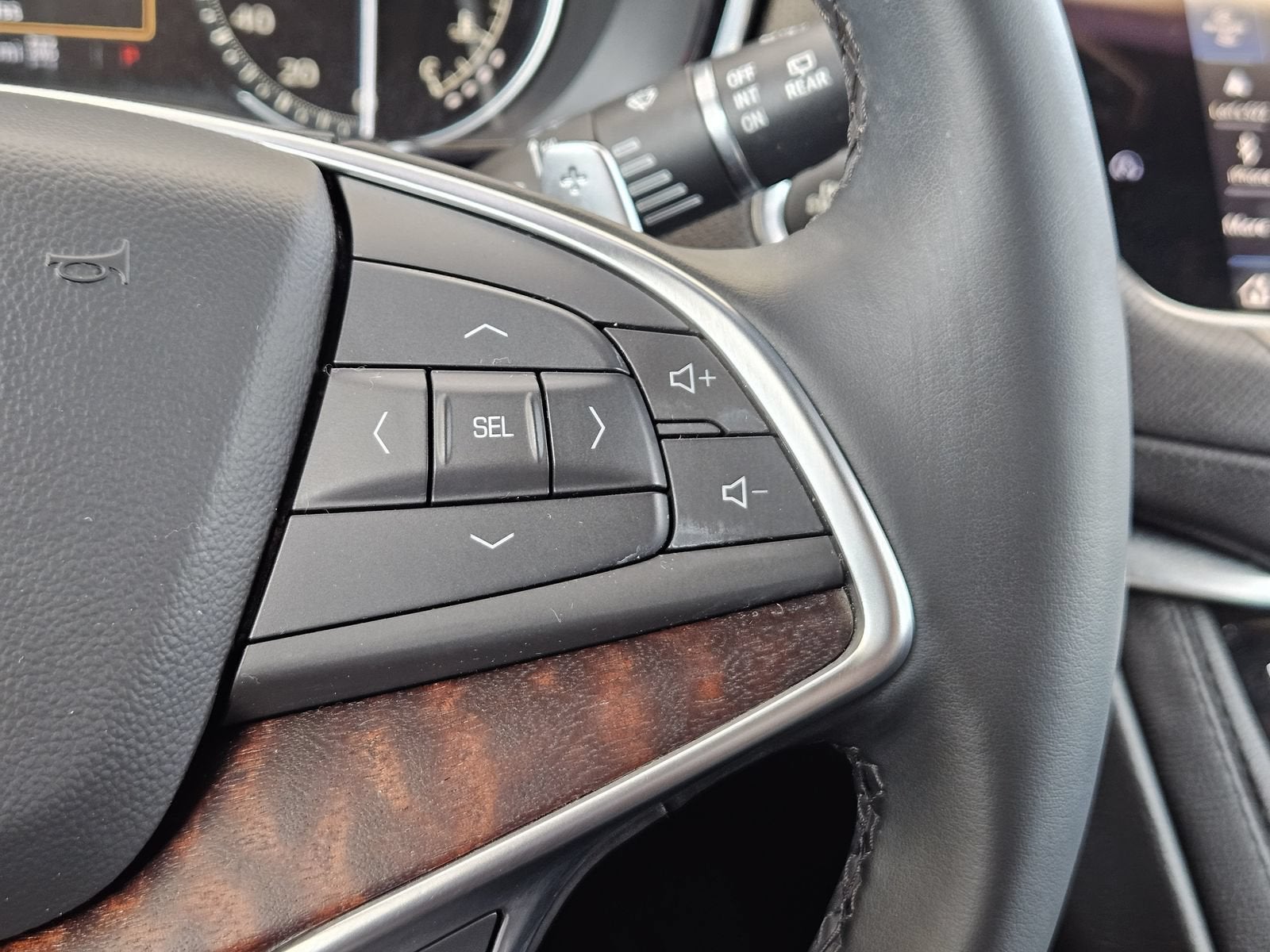2025 Cadillac XT5 Sport
