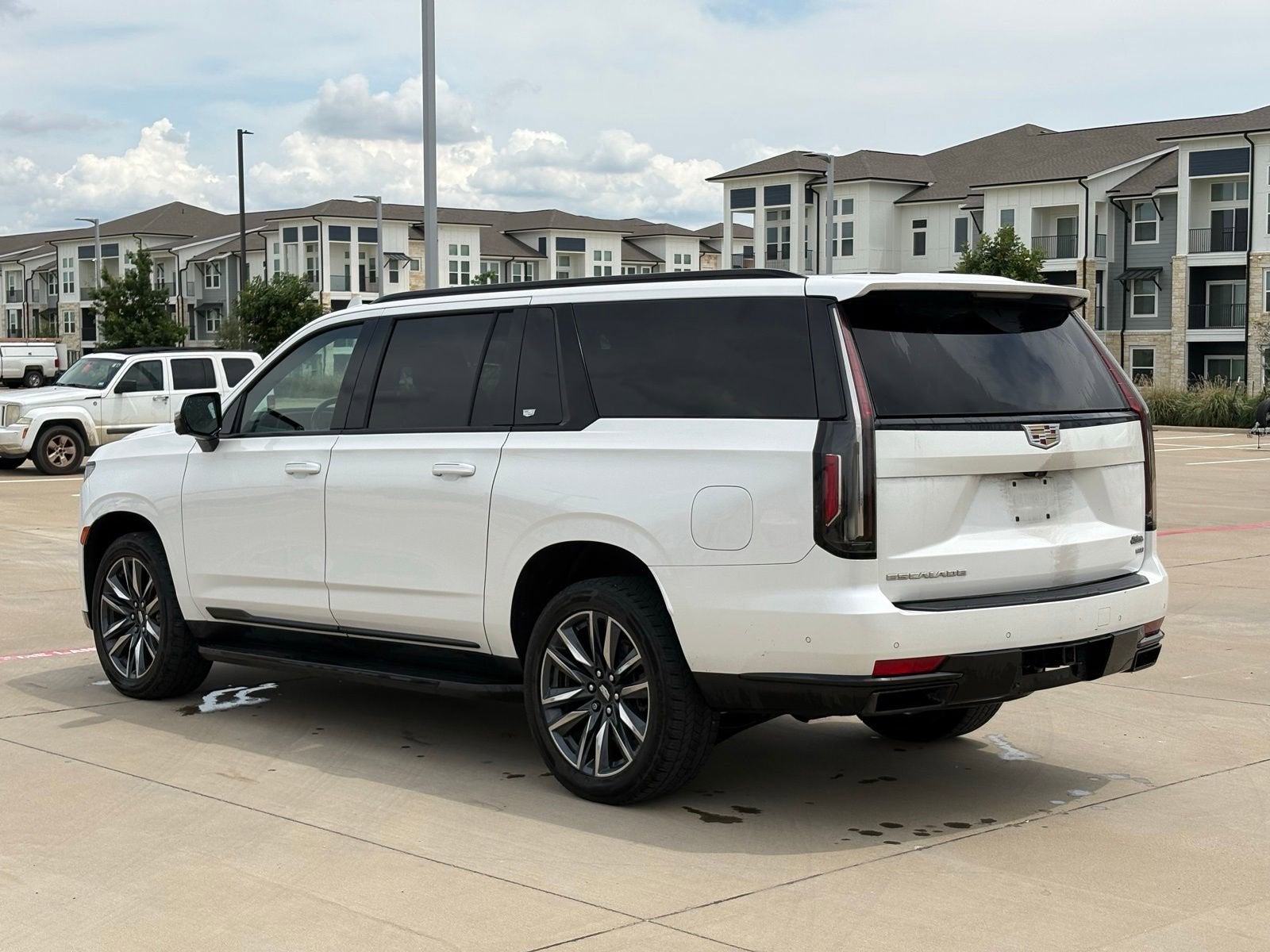 2023 Cadillac Escalade ESV Sport